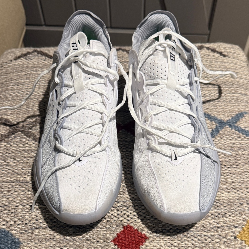 Men's Nike GT Cut 3 Basketball Shoes